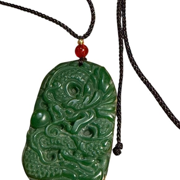 Green and Red dragon Pendant adjustable Necklace - Picture 4 of 6
